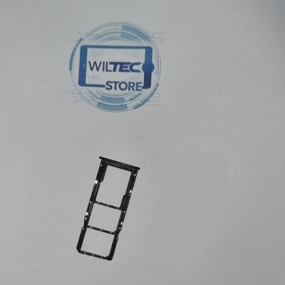 Suporte preto para cartão SIM sobre fundo branco com selo azul