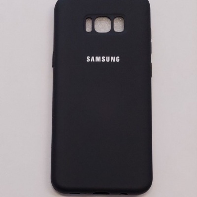 Capa preta fosca para smartphone Samsung com recortes para câmeras e flash