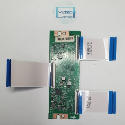 Placa eletrónica verde com componentes e cabos planos brancos com extremidades azuis.