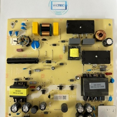Placa eletrónica amarela com componentes e etiquetas em fundo branco com logotipo WILTEC
