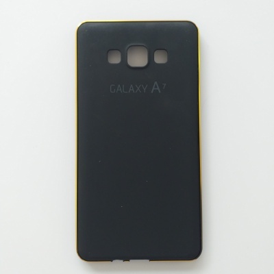 capa protetora preta para Samsung Galaxy A7 com bordas amarelas