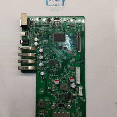 Placa eletrónica verde com várias entradas USB e rótulo WILTEC STORE