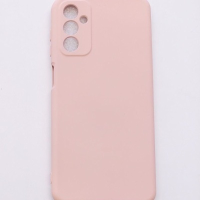 Capa rosa clara para smartphone com recortes de câmeras