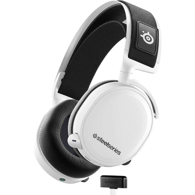 Auriculares SteelSeries brancos e pretos over-ear com almofadas acolchoadas