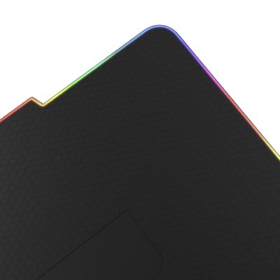 tapete de rato preto com bordas de luzes LED coloridas