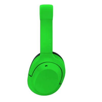 Headphones verdes com detalhes pretos em fundo preto