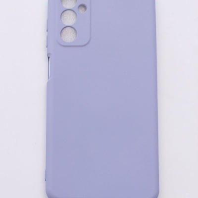 Capa de telemóvel lilás em silicone com recortes para câmeras