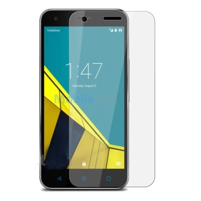 Smartphone preto com protetor de ecrã transparente ao lado