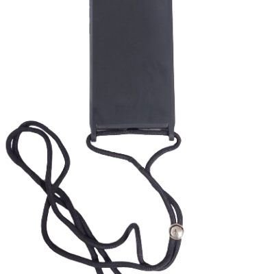 Capa preta de smartphone com cordão preto ajustável e botão prateado