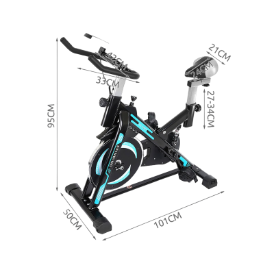 Bicicleta de spinning preta com detalhes azuis e brancos e medidas em cm