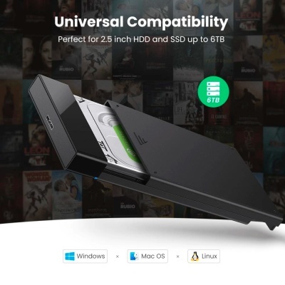 Caixa rígida preta para disco de 2,5 polegadas com disco interno visível e texto sobre compatibilidade universal até 6TB