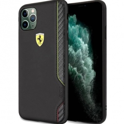 Capa preta para smartphone com logo Ferrari e detalhes em amarelo e vermelho.