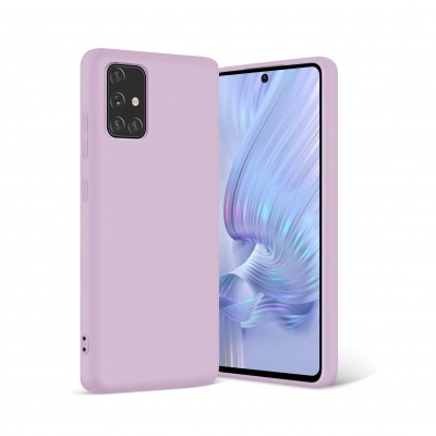 Capa lilás para smartphone com ecrã ligado e trás com protecção de câmara