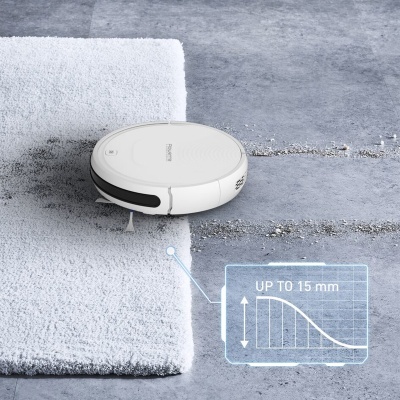 aspirador robô branco sobre tapete branco com gráfico azul indicando até 15 mm