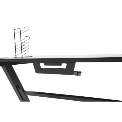 Mesa de trabalho branca com estrutura metálica preta e suporte para auscultadores