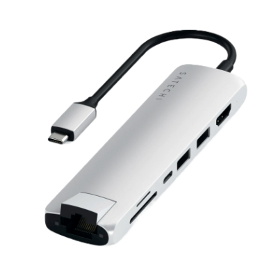 Adaptador USB-C prateado com várias portas e cabo preto