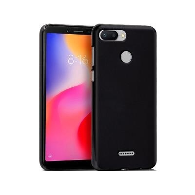 Smartphone com capa protetora preta fosca e ecrã colorido