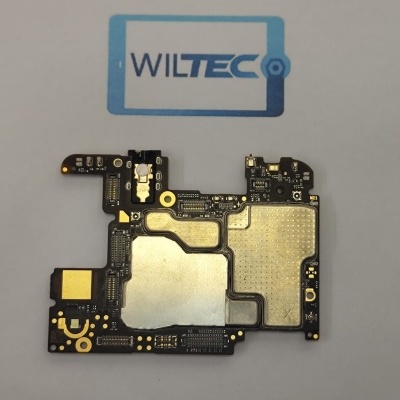 Placa eletrónica preta com componentes metálicos sobre fundo branco com logo WILTEC