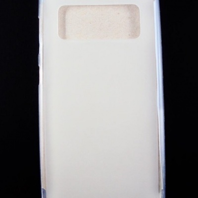 Capa de telemóvel transparente com recorte para câmara