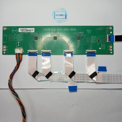 Placa eletrónica verde com várias fitas planas flexíveis e cabo colorido sobre fundo branco