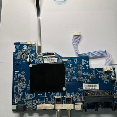 Placa eletrónica azul com componentes, conectores e fitas, sobre papel branco com logótipo WILTEC