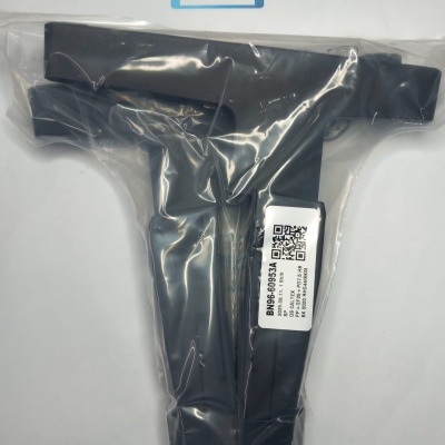 Peça plástica preta embalada em saco transparente com etiqueta e logótipo WILTEC