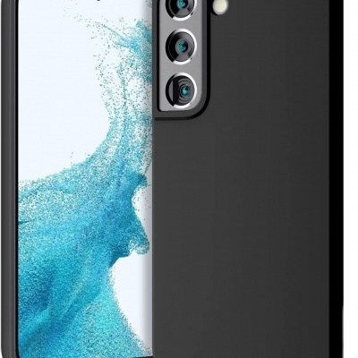 Smartphone moderno com capa protetora preta e três câmaras traseiras