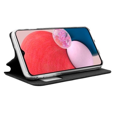 Telemóvel com capa preta e ecrã colorido com formas arredondadas