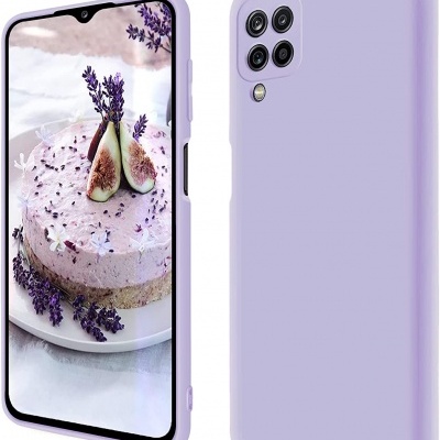 Telemóvel com capa lilás e imagem de bolo no ecrã