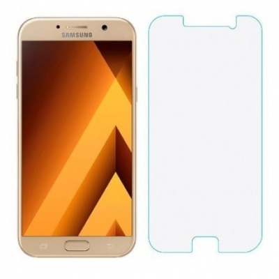 Smartphone dourado Samsung com película protetora transparente ao lado