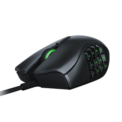 Rato de jogos preto com botões laterais e iluminação verde