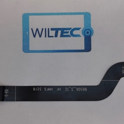 cabo flexível preto com conectores dourados e texto branco WILTEC ao fundo