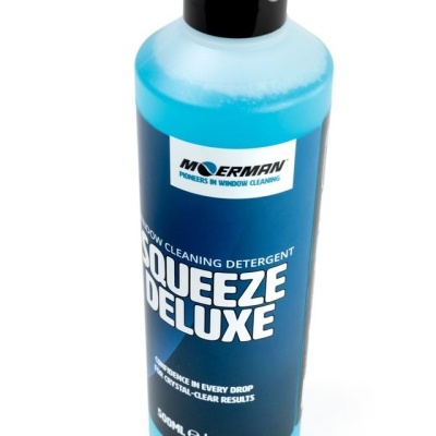 Frasco azul com tampa preta de detergente para limpeza de vidros Moerman