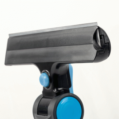 Rodo de limpeza preto e azul com lâmina de borracha