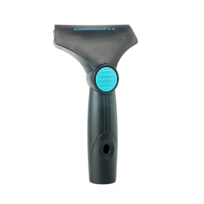 raspador com cabo preto e botão azul