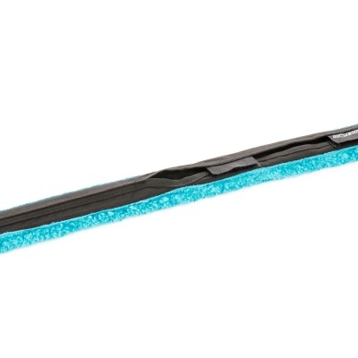 Limpa vidros com cabo preto e almofada azul