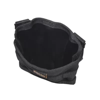 saco pequeno preto de tecido com etiqueta BarkBox