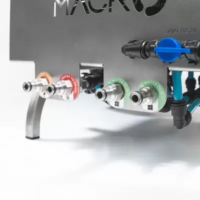 Módulo metálico com conexões para água e válvula azul rotativa