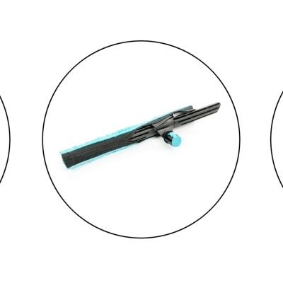 Conjunto de três escovas limpadoras de janelas com cabos pretos e azuis