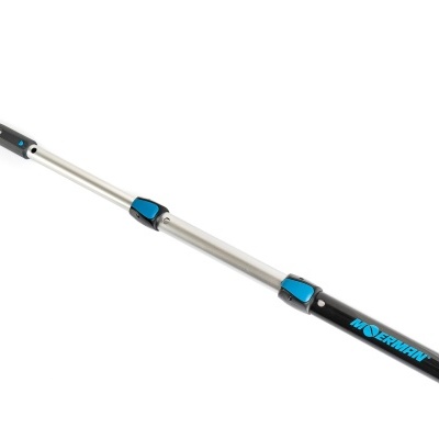 Varão extensível metálico e preto com texto IMPERIUM em azul