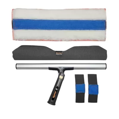 Conjunto de ferramentas de limpeza com pano, suporte, rodo e tiras de velcro.