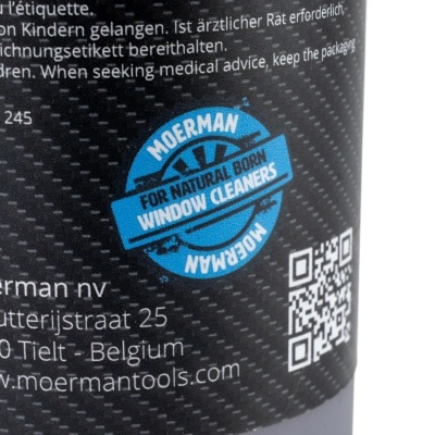 Etiqueta preta de embalagem com informações da marca Moerman para limpadores de janelas e QR code