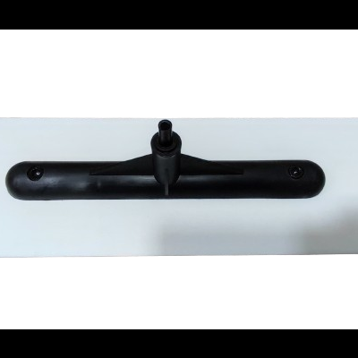 Base preta montada em placa branca rectangular