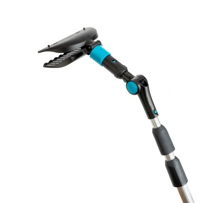 Ferramenta de poda telescópica com lâminas metálicas e cabo azul e preto