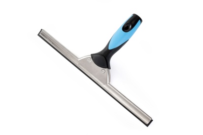 Raspador para janelas com pega preta e azul e lâmina metálica