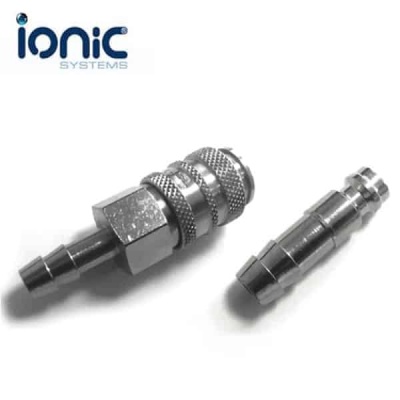 Conjunto de peças metálicas prateadas para conexão