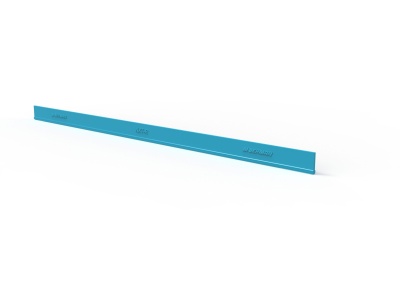 Barra metálica azul com inscrições em fundo branco