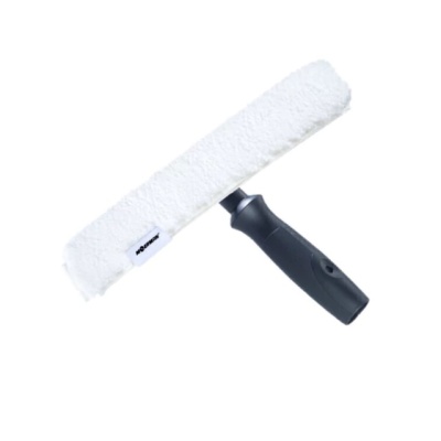 Rolo de limpeza com cabo preto e espuma branca