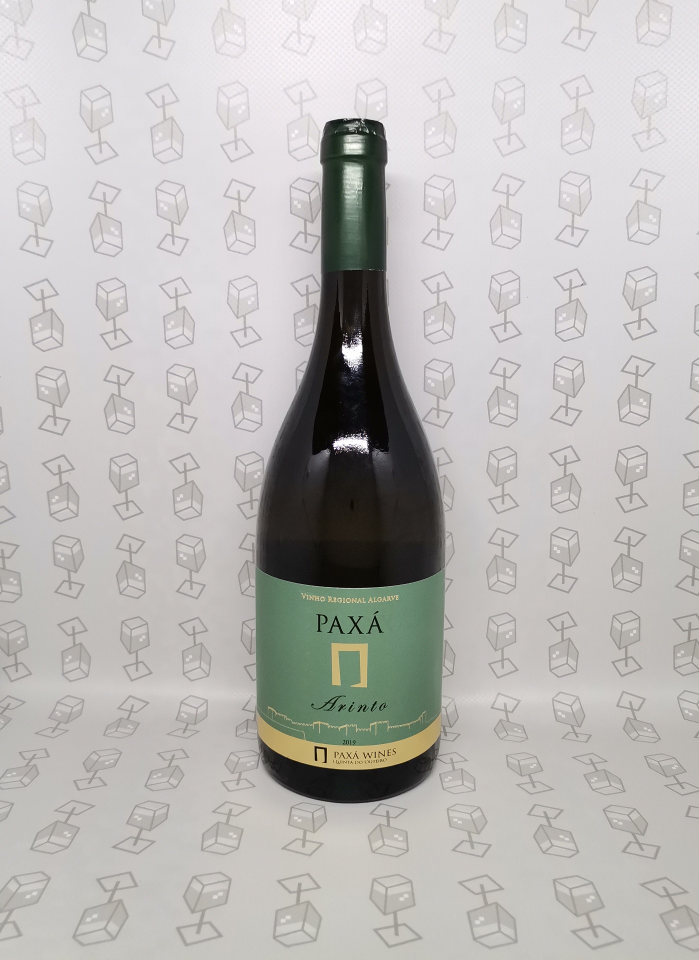 Garrafa de vinho branco PAXÁ Arinto com rótulo verde e amarelo