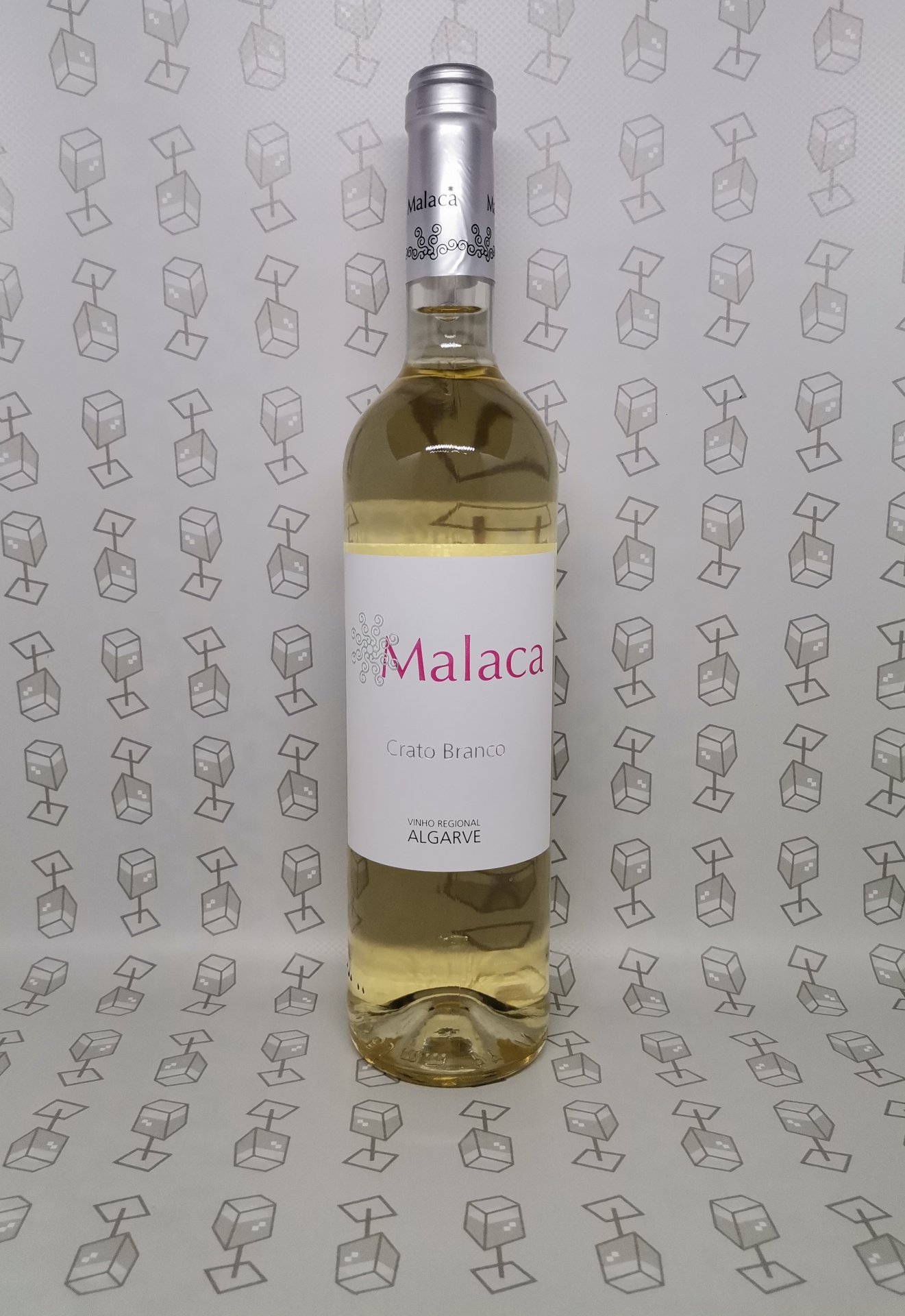 Garrafa de vinho branco Malaca Citrus Branco com rótulo branco e lacre prateado